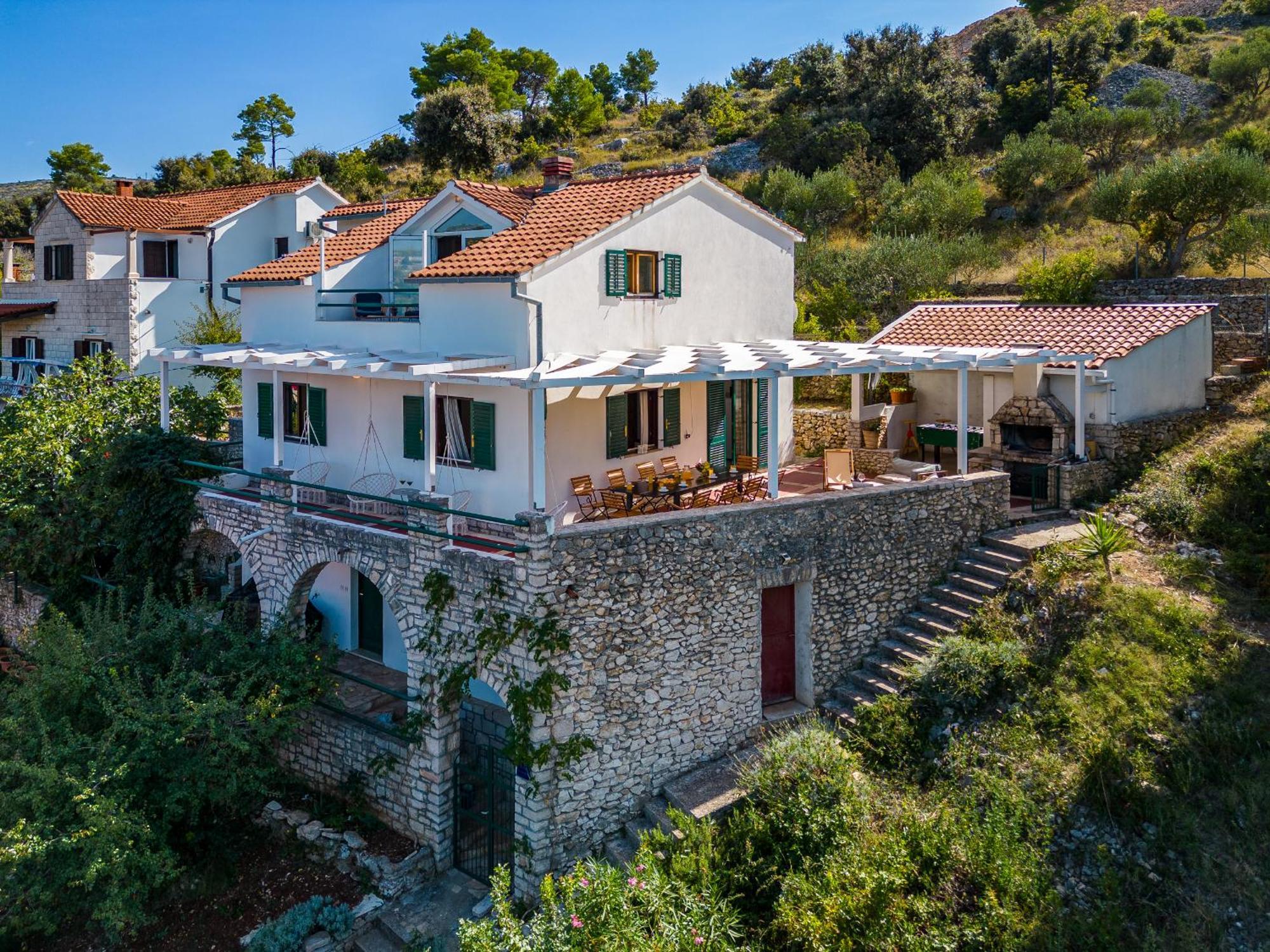 Vila Tudor Bobovisca Экстерьер фото